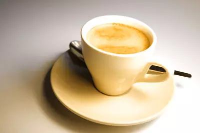כוס קפה משובחת: שני יורו באיטליה - 15 שקל בישראל