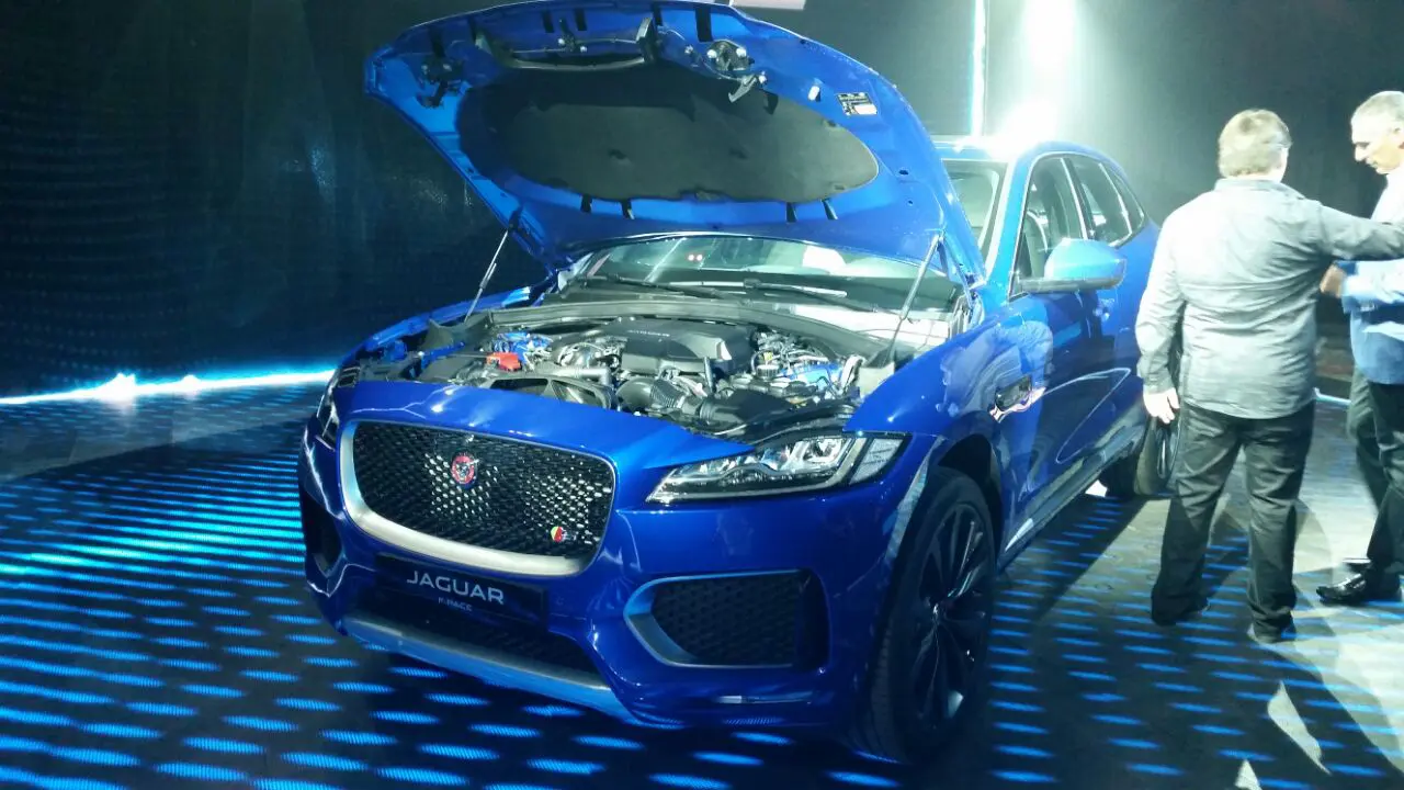 יגואר     f-pace