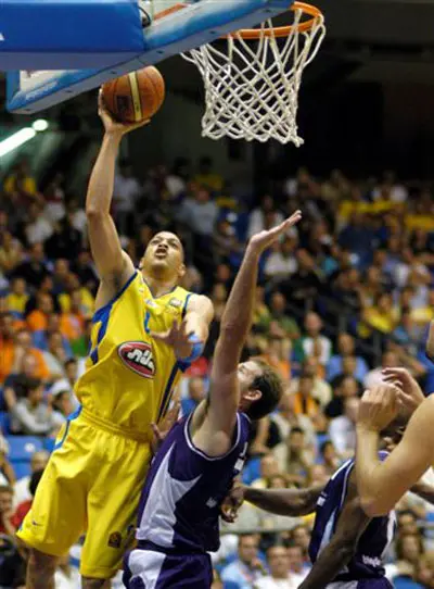 זיהה את ההזדמנות והלך ל-NBA. פארקר