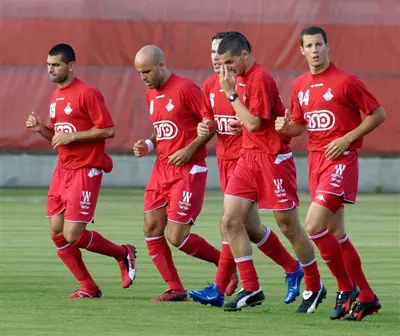 תמונה אחרונה באדום. פרץ, באימון הפתיחה של הפועל ת"א