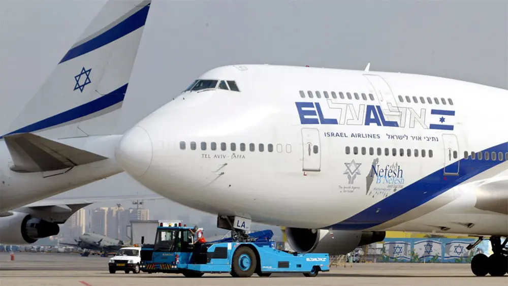 מטוס בואינג 747-400 של אל על בשדה התעופה בן גוריון