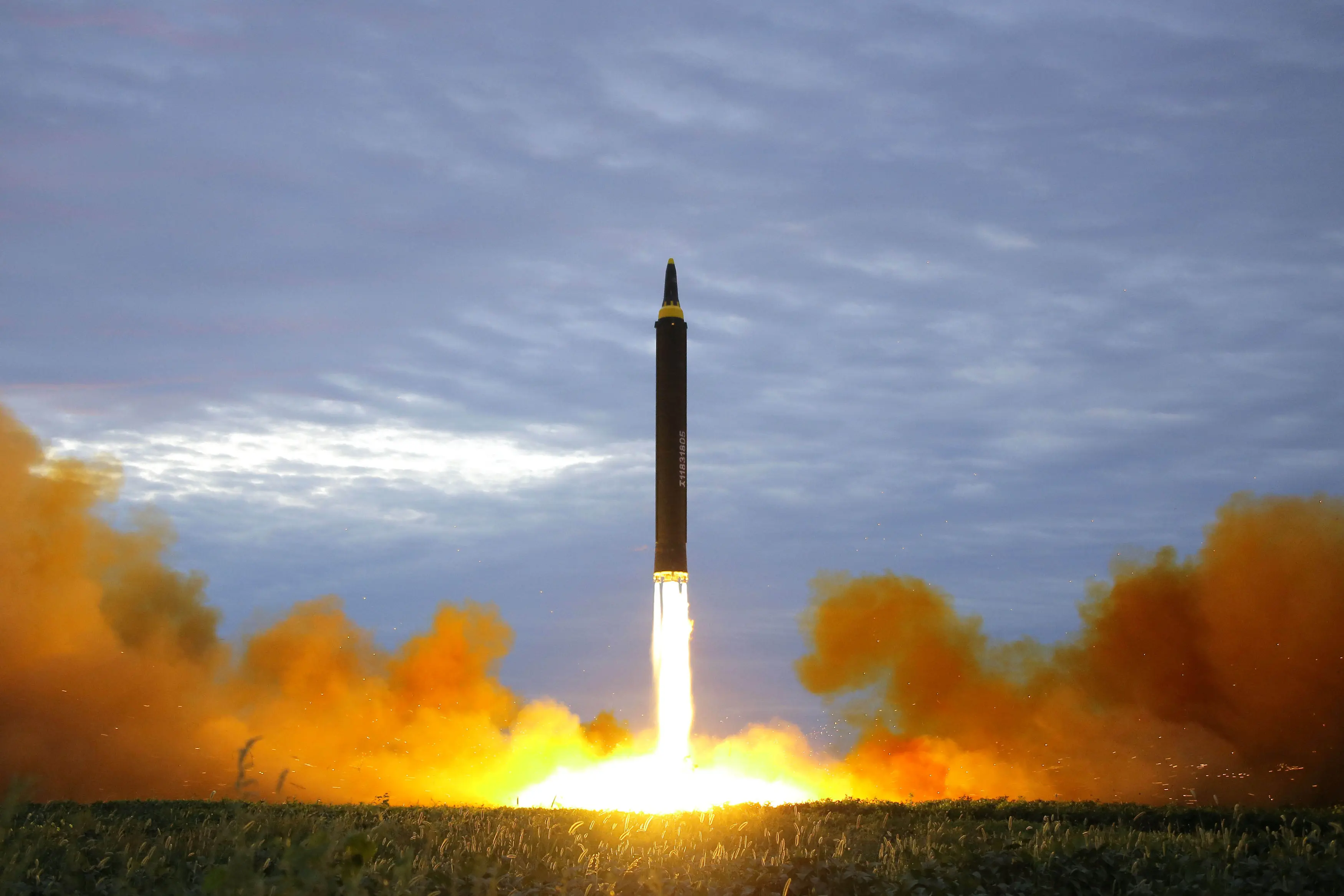קוריאה הצפונית פרסמה את תיעוד שיגורו של הטיל הבליסטי לעבר יפן