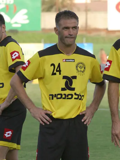 עשוי להחליף את טגה. אבישי ז'אנו