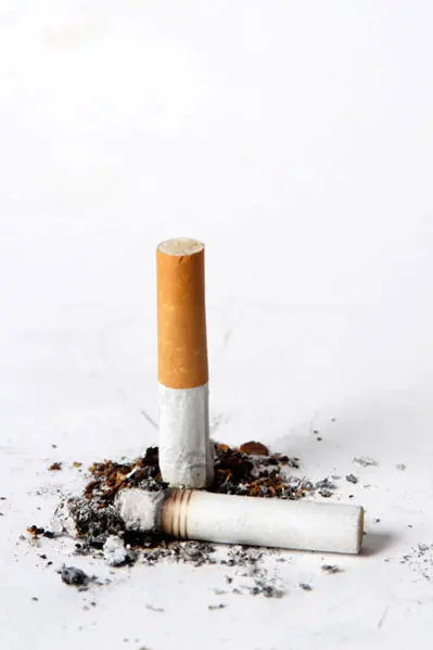 נתונים מקבילים שעלו במחקר בין לבנים לשחורים הם סיכויי מעשנים לחלות בסרטן - ששה מאדם שאינה מעשן
