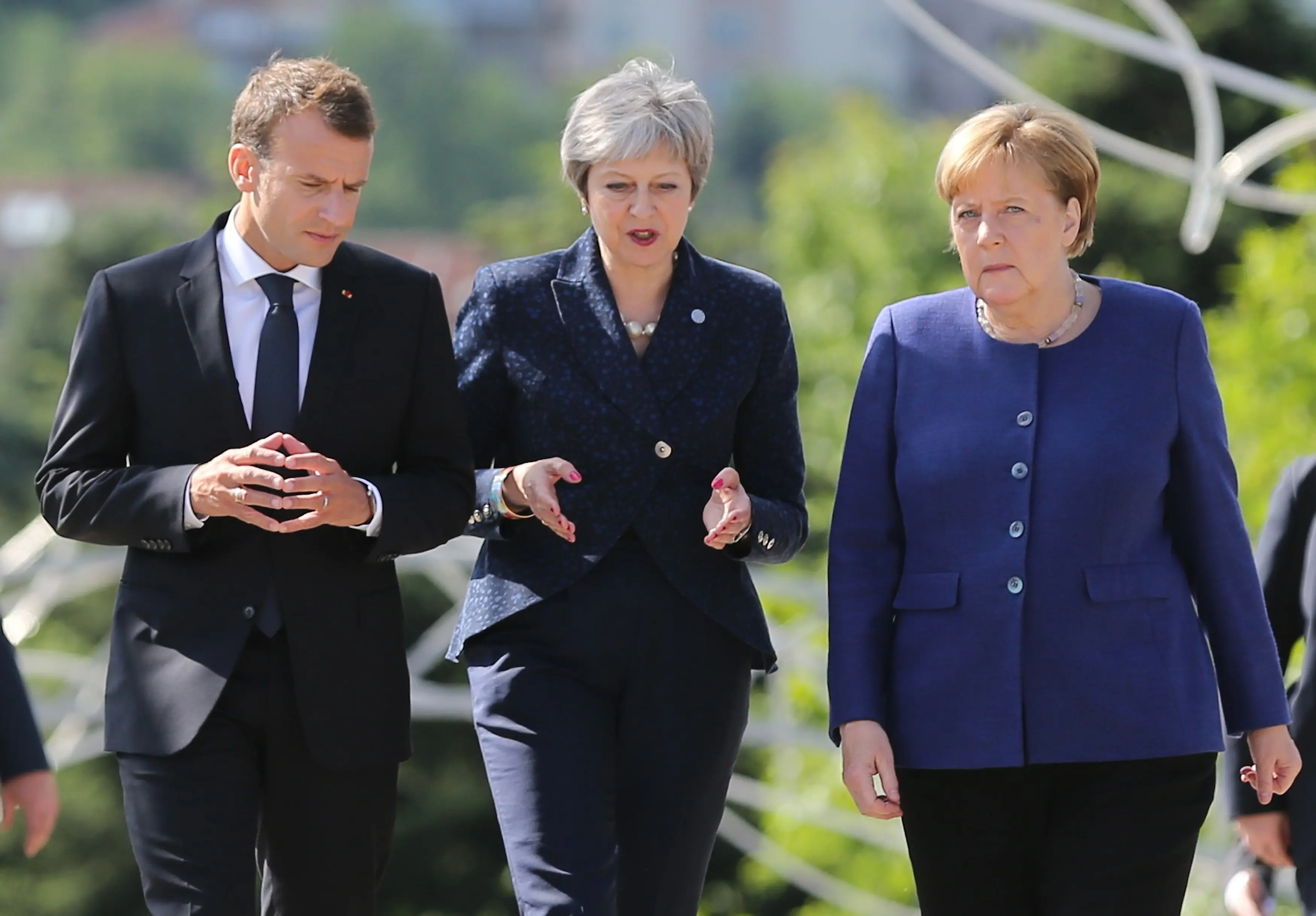 נשיא צרפת, עמנואל מקרון, ראש ממשלת בריטניה, תרזה מיי, קנצלרית גרמניה, אנגלה מרקל  במהלך פסגת האיחוד האירופי בסויפה, בולגריה 17 במאי 2018