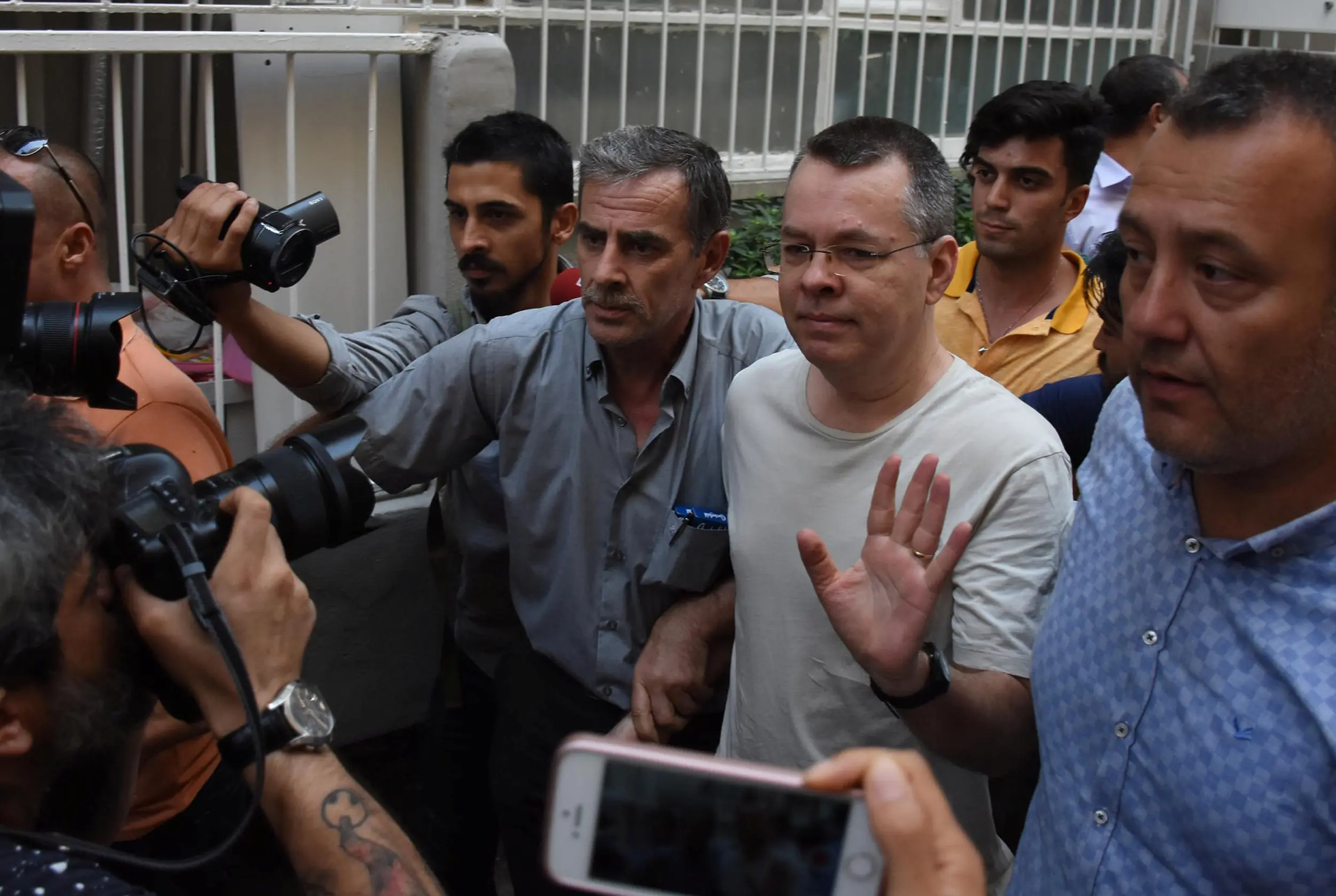 הכומר האמריקני אנדרו ברונסון משוחרר מבית הכלא במערב טורקיה, יולי 2018