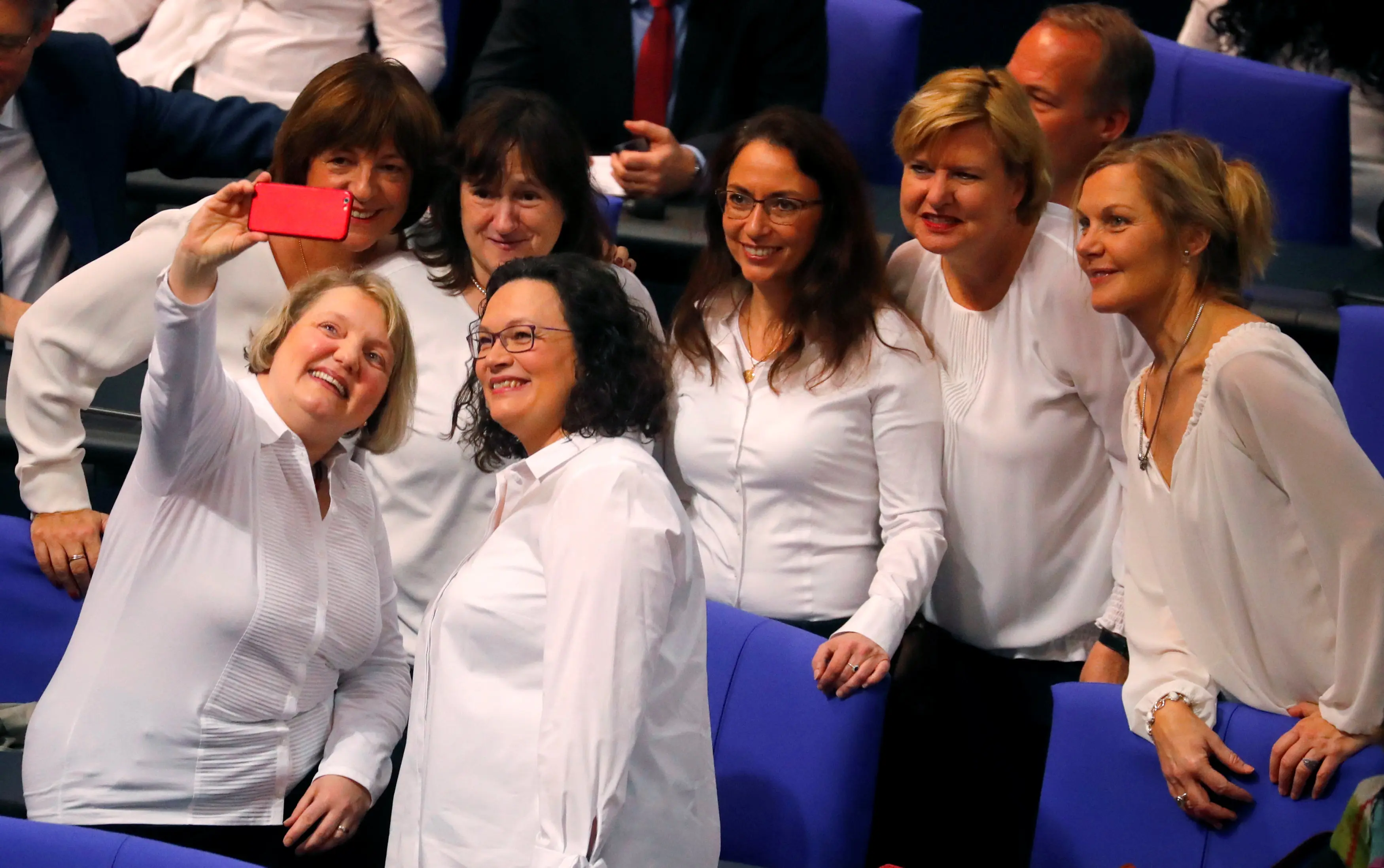 חברות פרלמנט מציינות בבונדסטג מאה שנה לזכות לנשים להצביע, גרמניה, ינואר 2019