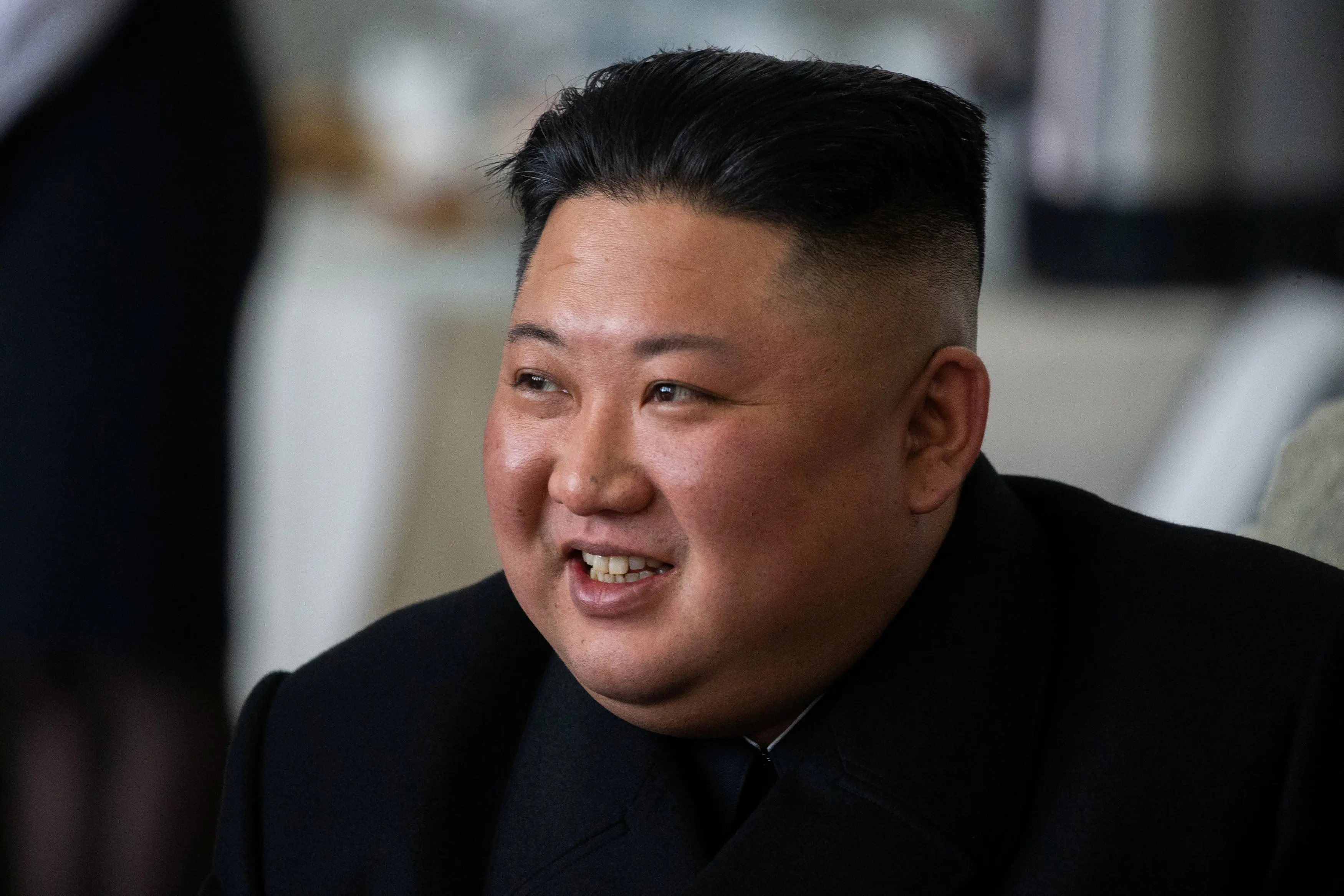 מנהיג קוריאה הצפונית קים ג'ונג און בפגישה עם בכירים ברוסיה, 24 באפריל 2019