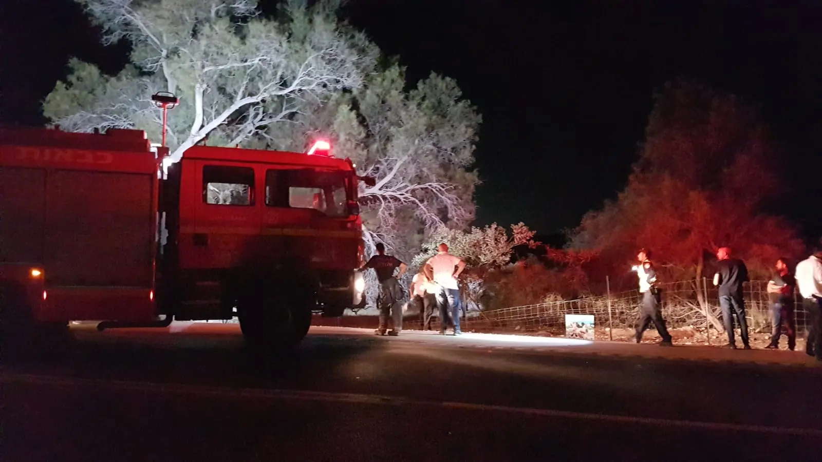 זירת המקרה בו התהפך רכב סמוך לבית קמה ונהרג גבר בן 20. 09 באוגוסט 2019