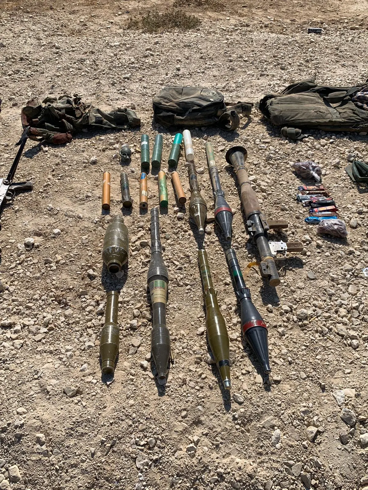 כלי נשק של מחבלי חמאס שחוסלו על ידי צה"ל בניסיון חדירה מרצועת עזה, 10 אוגוססט 2019