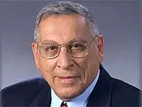 ניסיון לאזן את תנאי ההנצחה והפעילות לתנאים שמהם "נהנים" יצחק רבין ומנחם בגין. גנדי