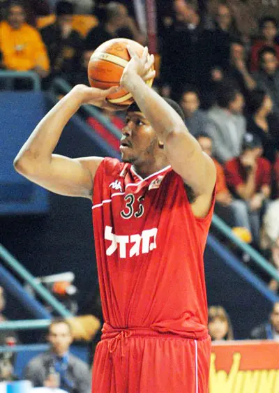 שלושה רבעים קלילים, אחרון קשה. אוסטין
