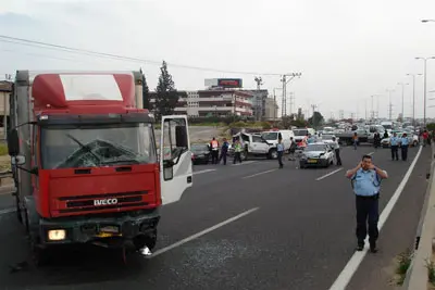 השופט קבע כי התנהגותו של הנאשם מסוכנת והורה לשלול את רישונו לשנתיים - לרכב מתחת ל-4 טון. צ'ופר לשיכורים?