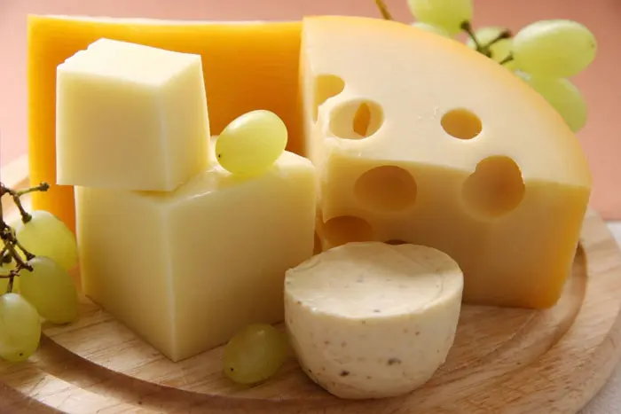 גבינות