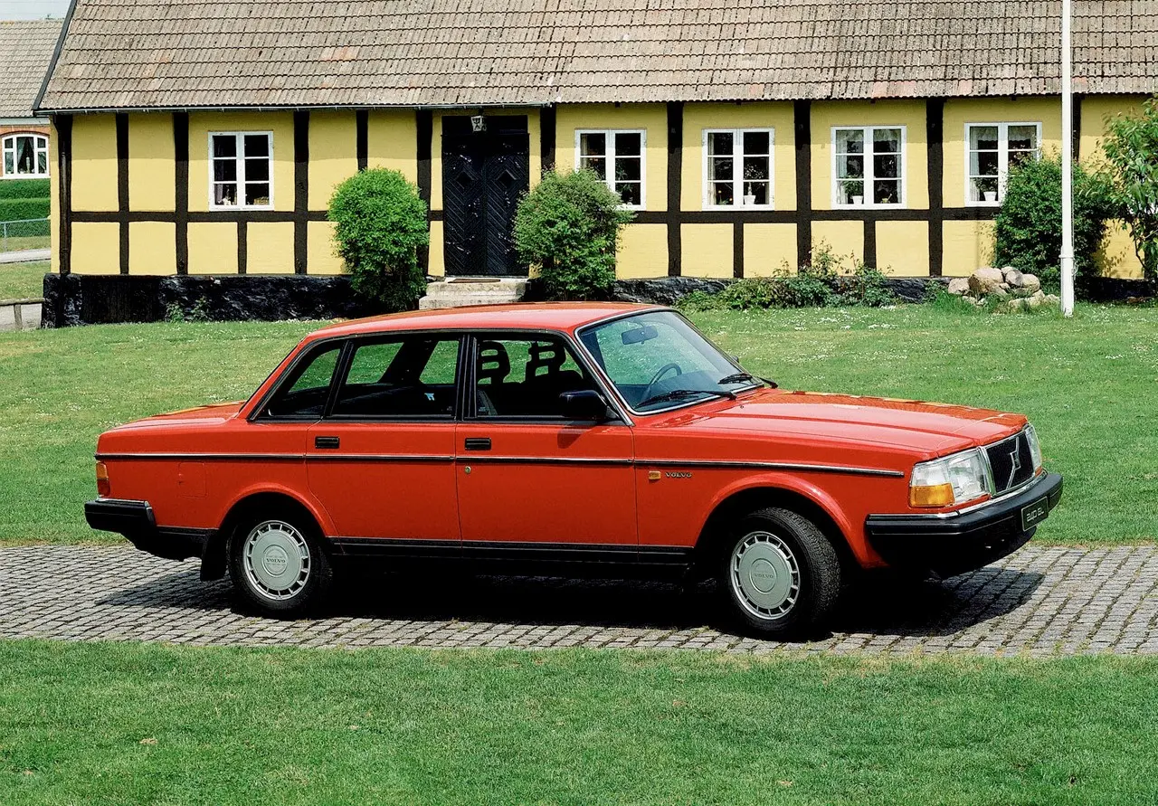 וולוו 240