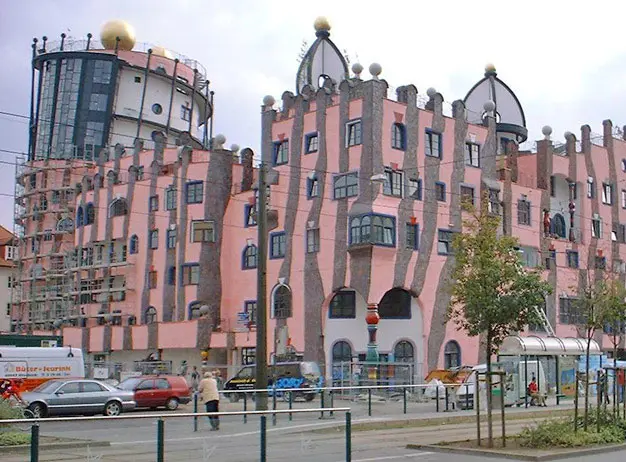 המבצר הירוק במגדבורג. הושלם לאחר מותו של הונטרדוואסר ב-2005