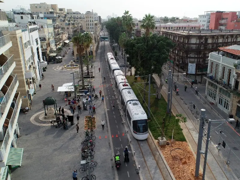 נסיעות המבחן של הרכבת הקלה בשדרות ירושלים. את הנגישות לא בדקו