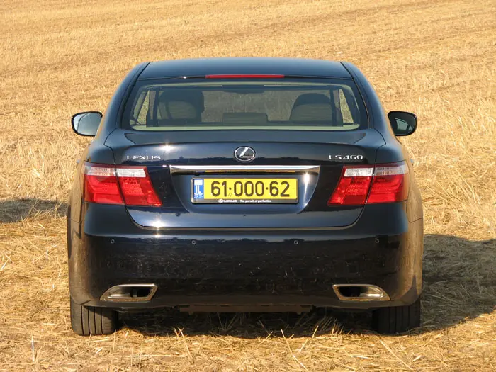 מבחן לקסוס LS460