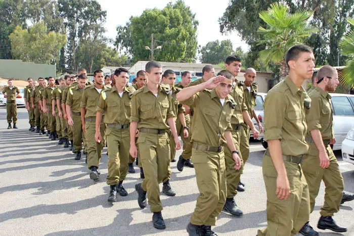 "אין סיבה שכל נערה ונער בישראל לא ייצאו עם תואר ראשון בנוסף לסיום השירות הצבאי"