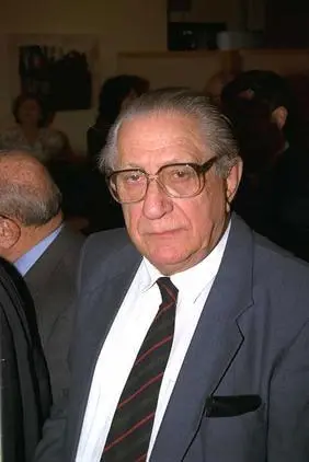 עמוס מנור, 1918-2007