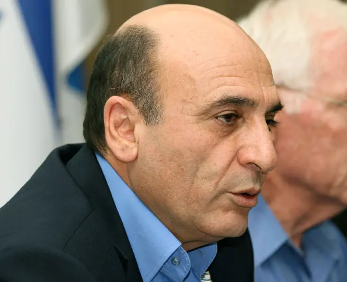 מופז. "יש לפעול לכך שנהגים שרשיונם יישלל יצטרכו לעבור תיאוריה וטסט מחדש"