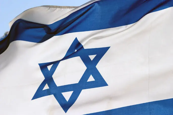 "יותר מטריד אותי מאלו ששורפים אותי זה אלו ששרופים עלי". דגל ישראל