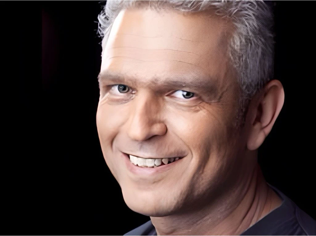 גדי צדקה, מנהל התיאטרון העברי ובמאי ומחזאי המחזמר "שושנה"