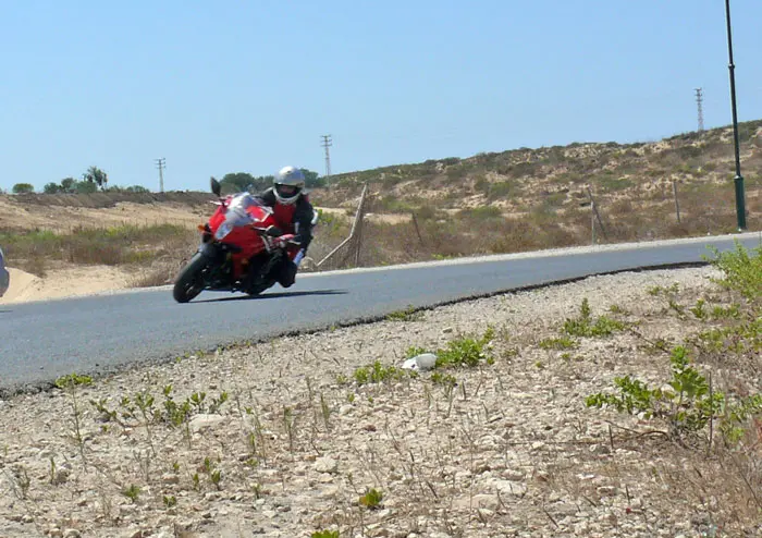 יוסאנג קומט GT250R