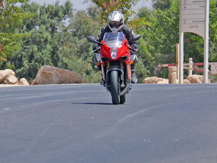 יוסאנג קומט GT250R