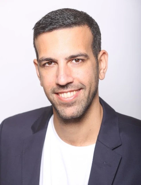 ניר שבתאי.