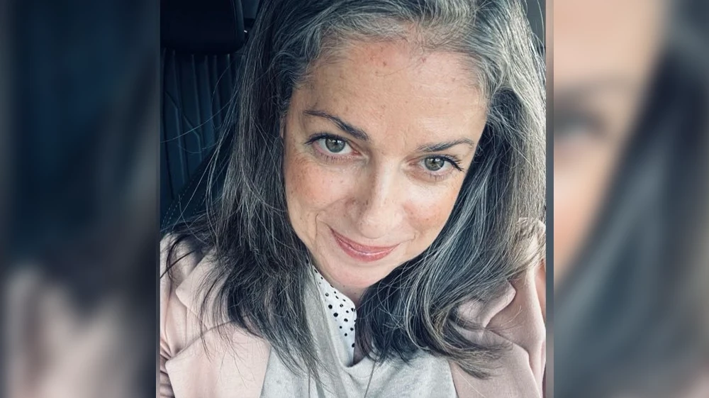 כששאולים אותי "ואיך אצלכם" - אין לי מושג איך להשיב. שירה מאיר