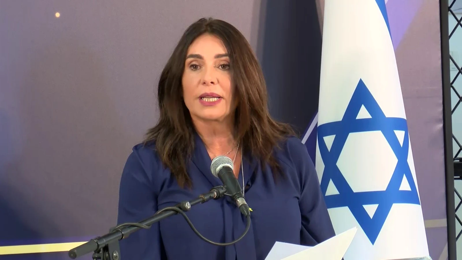 שרת התחבורה רגב. מפחדת מאוהדי בית"ר?