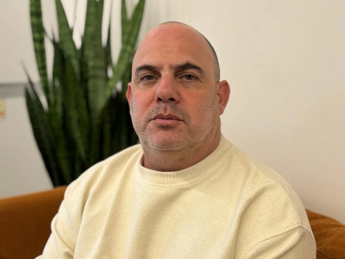 שחר טביב.
