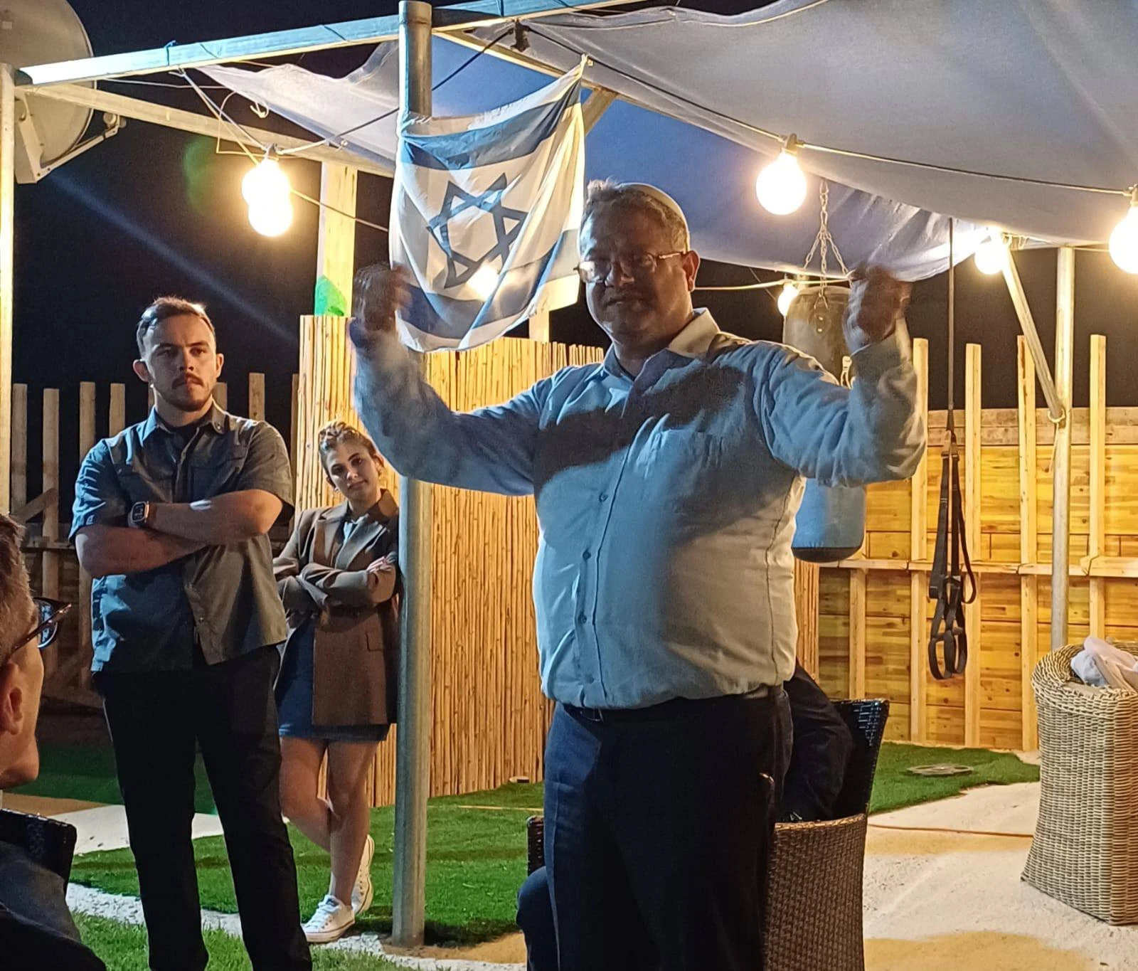 בן גביר במפגש עם תושבים בעומר