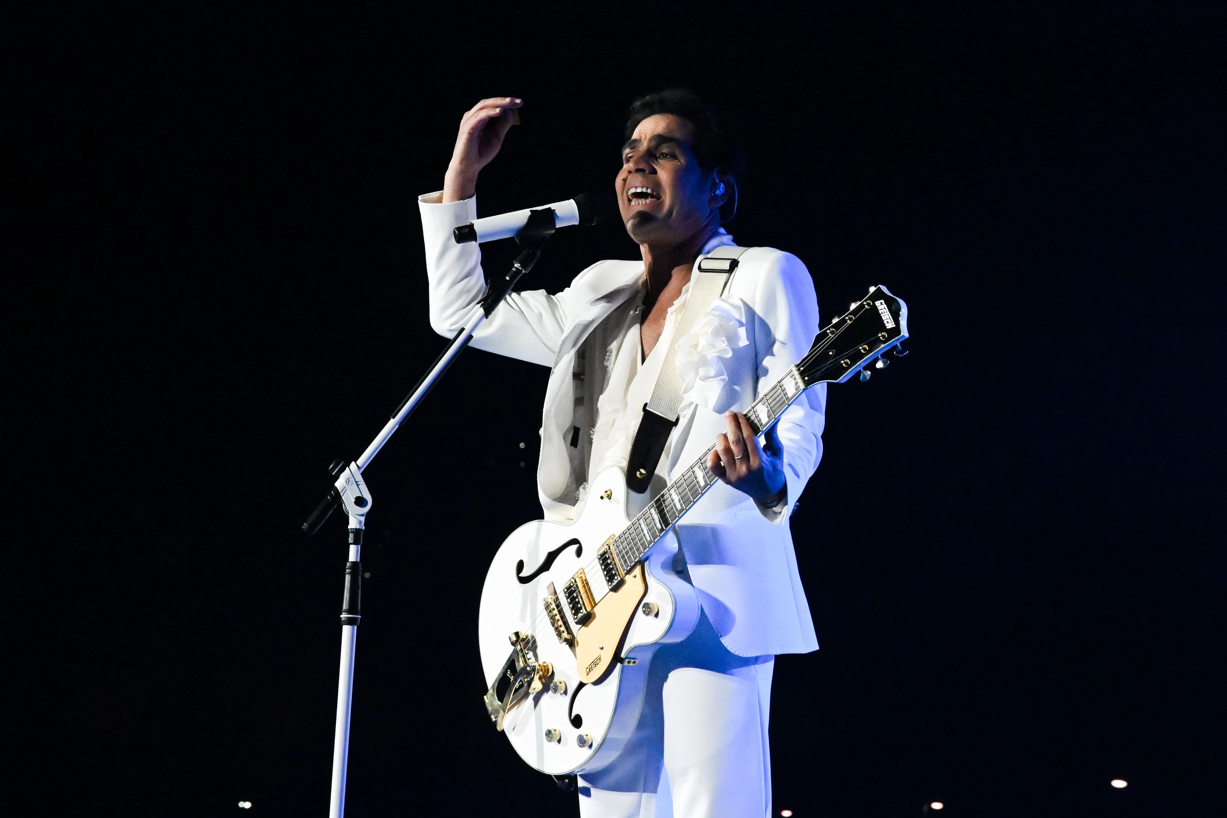 חזר נפעם. אביב גפן