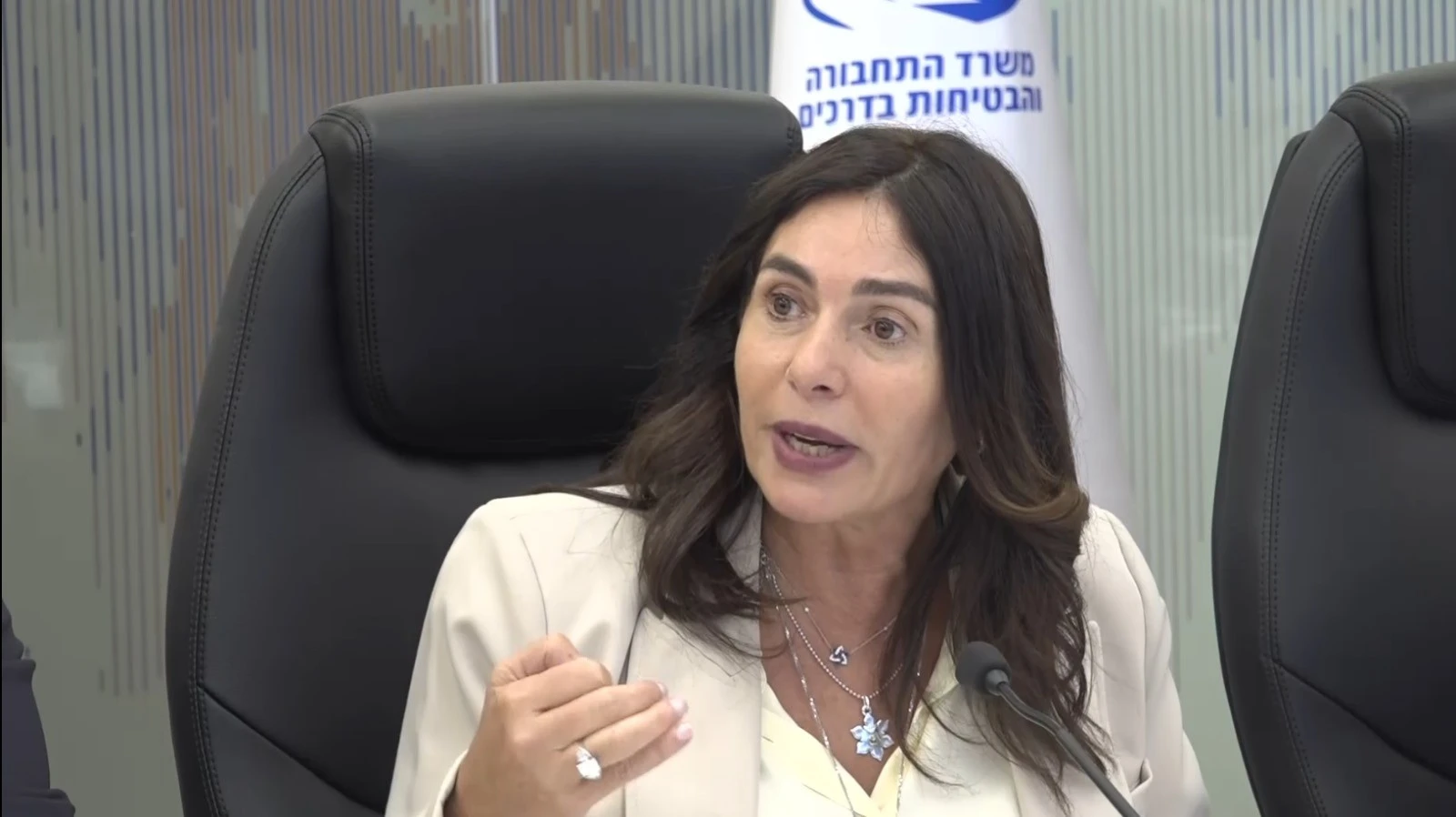 שרת התחבורה מירי רגב