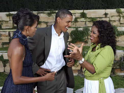 אופרה ווינפרי באירוע לגיוס כספים למטה של ברק אובמה, קליפורניה