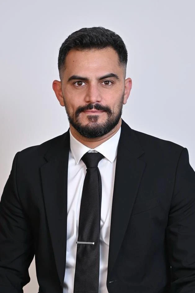 עורך הדין אריאל שמול