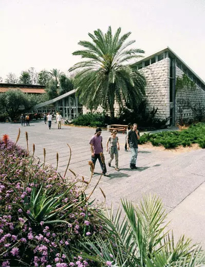 בשנת 2010 דורגה במקום ה-72. האוניברסיטה העברית
