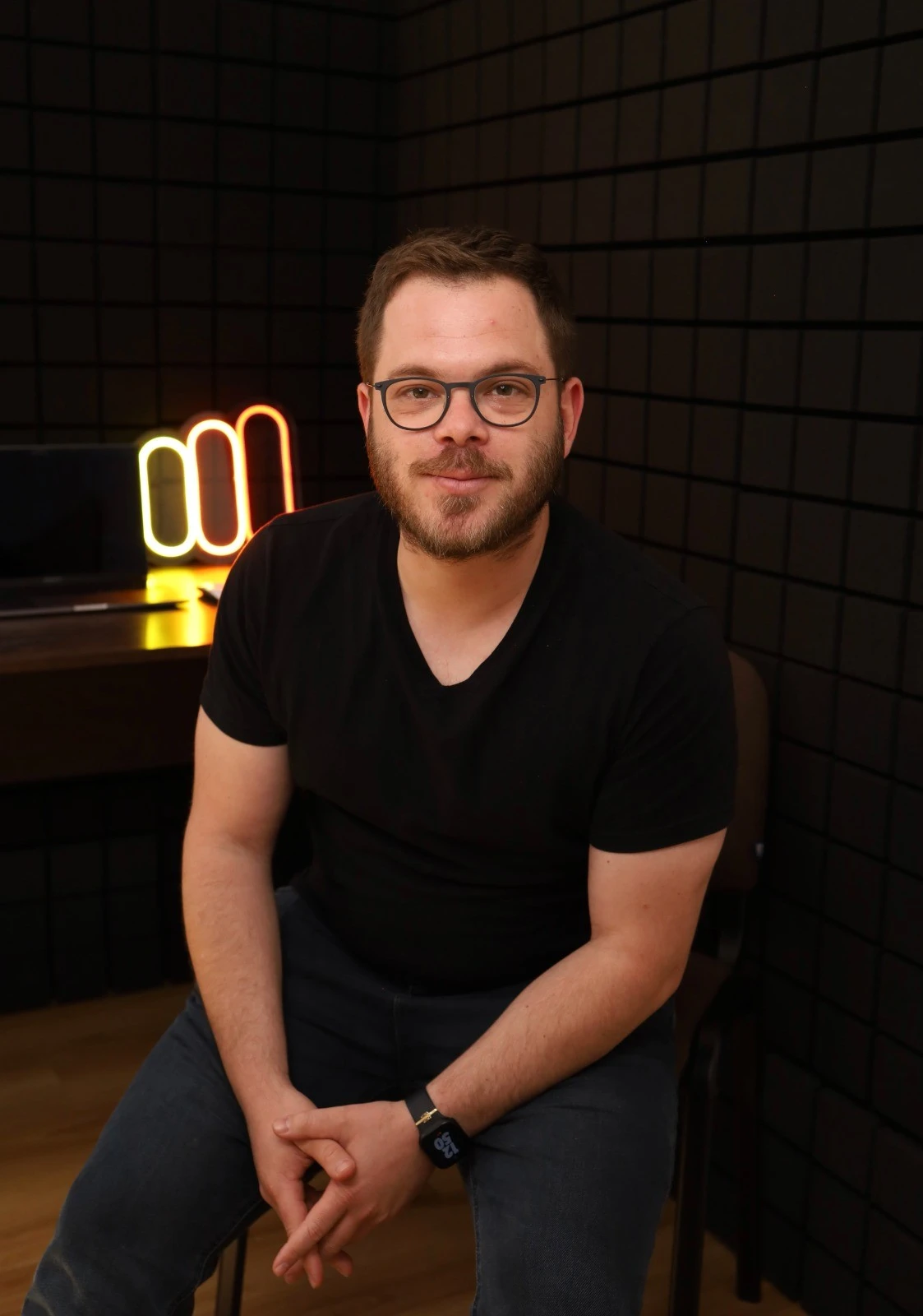 דניאל שניידר.