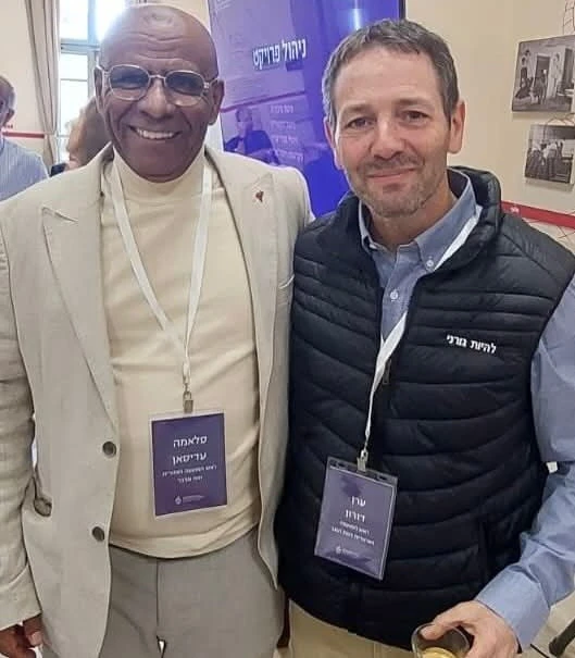 ראש מועצת רמת הנגב ערן דורון וראש מועצת נווה מדבר סלאמה אבו עדיסאן