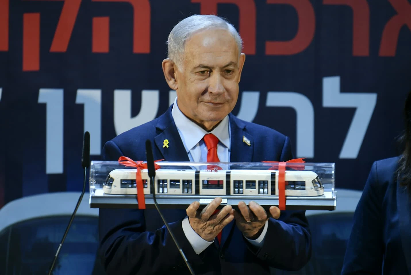 ראש הממשלה בנימין נתניהו,  טקס הארכת הקו האדום של הרכבת הקלה, ראשון לציון, 25 בדצמבר 2025