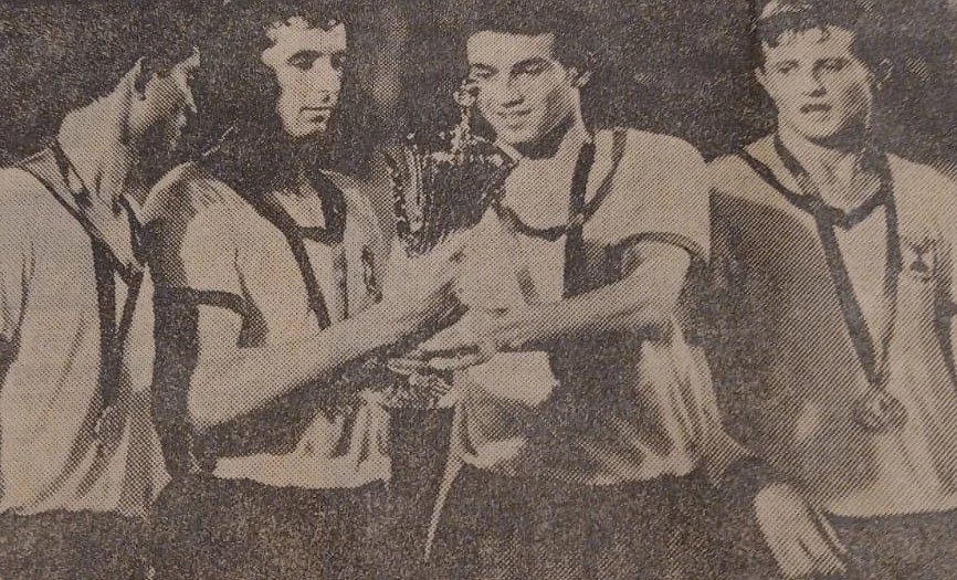 נתן הירש (מימין)