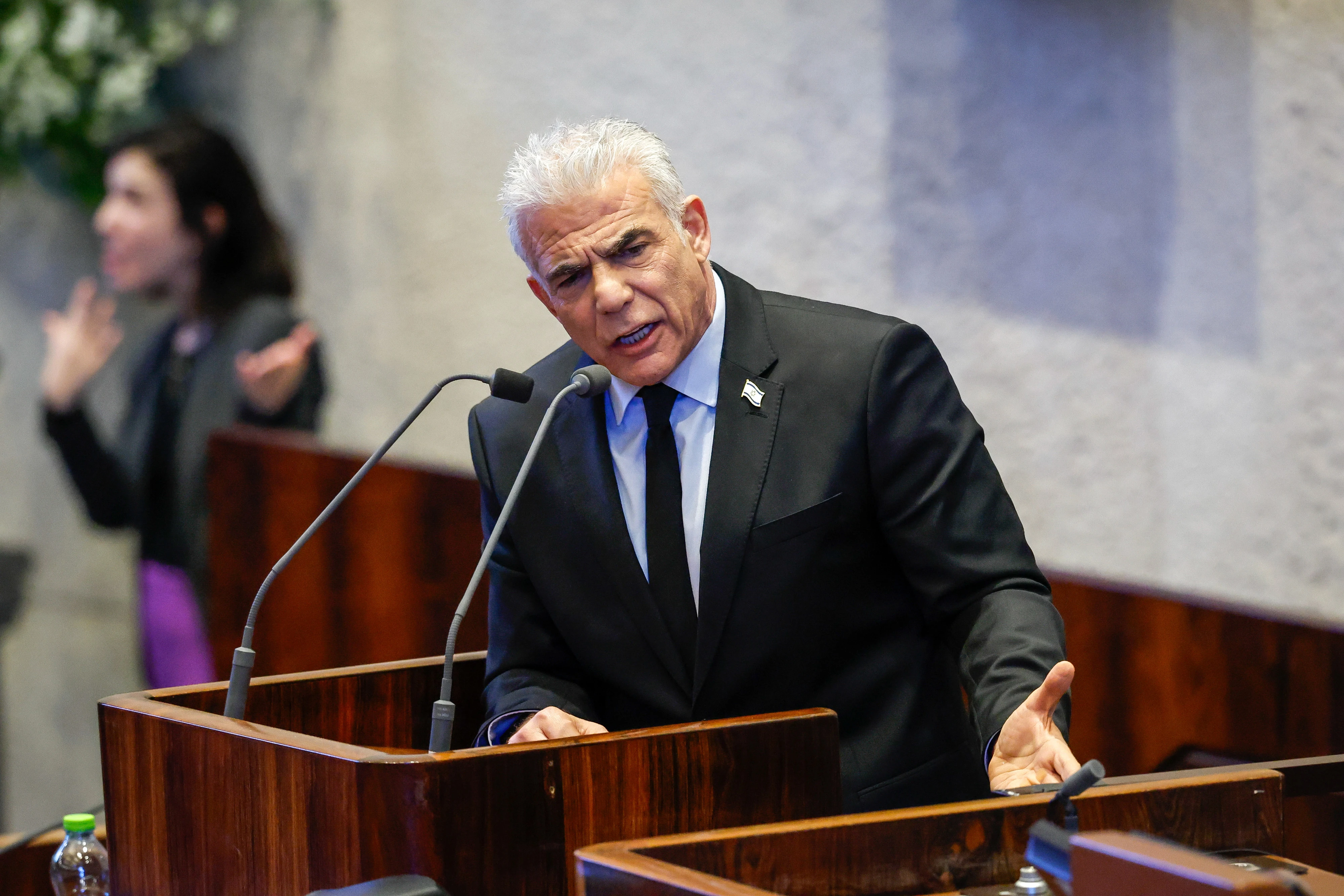 "בתי הספר שלנו צריכים להיות הכי טובים בעולם". יו"ר האופוזיציה יאיר לפיד