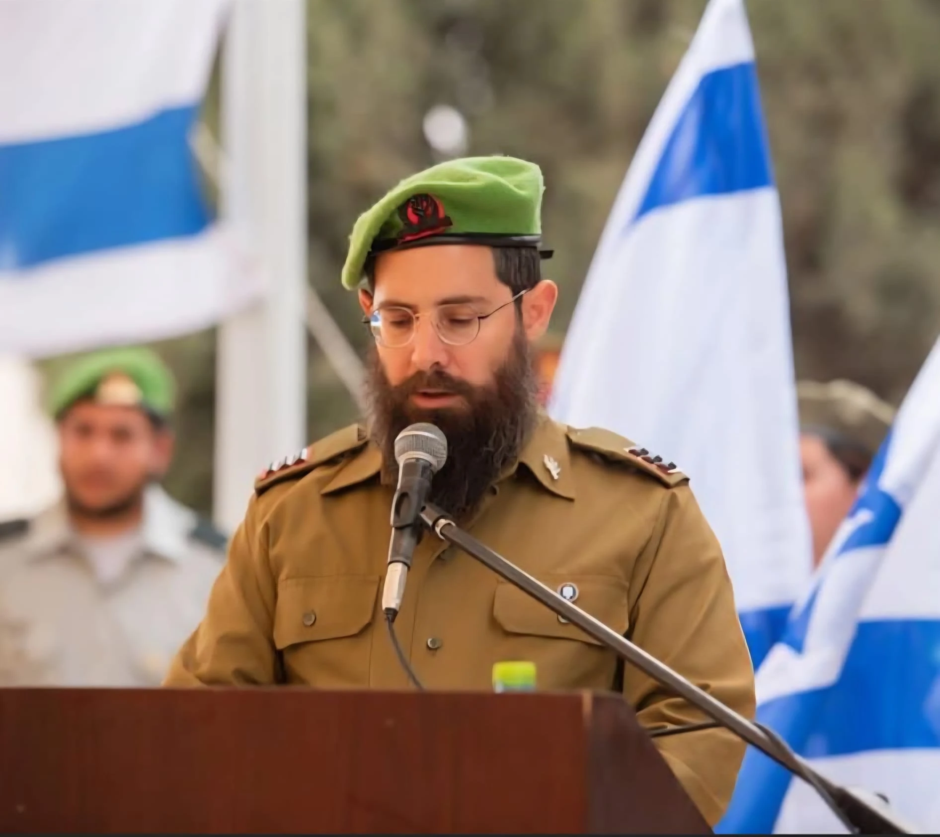 הרב מנחם פלדמן