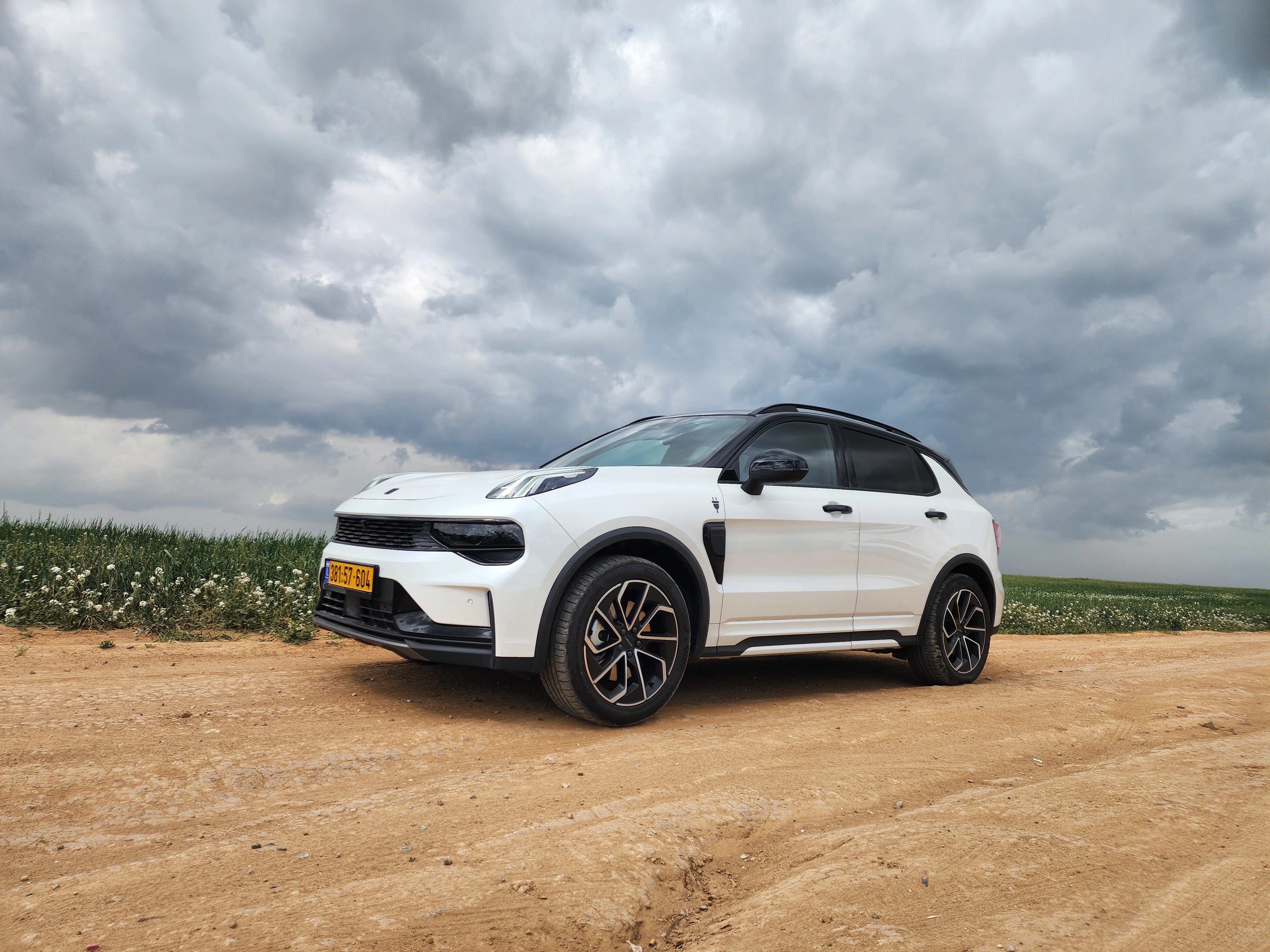 לינק אנד קו 01