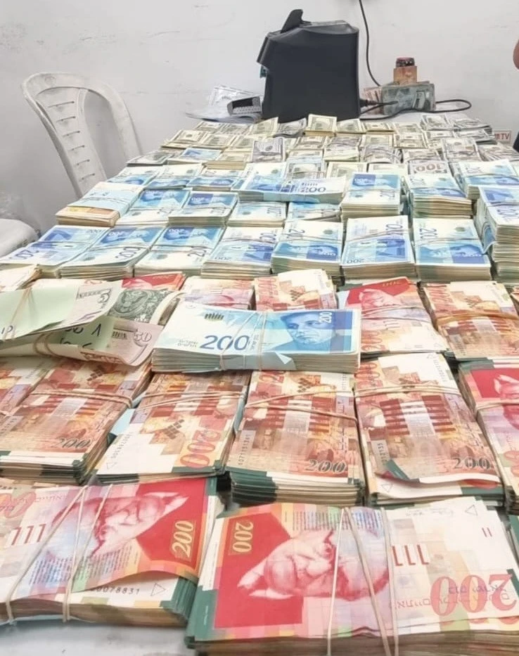 המזומן שנתפס ברהט. יותר מ-5 מיליון שקל