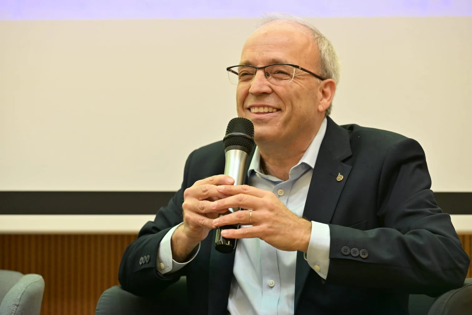 נשיא התאחדות התעשיינים, אברהם נובוגרוצקי