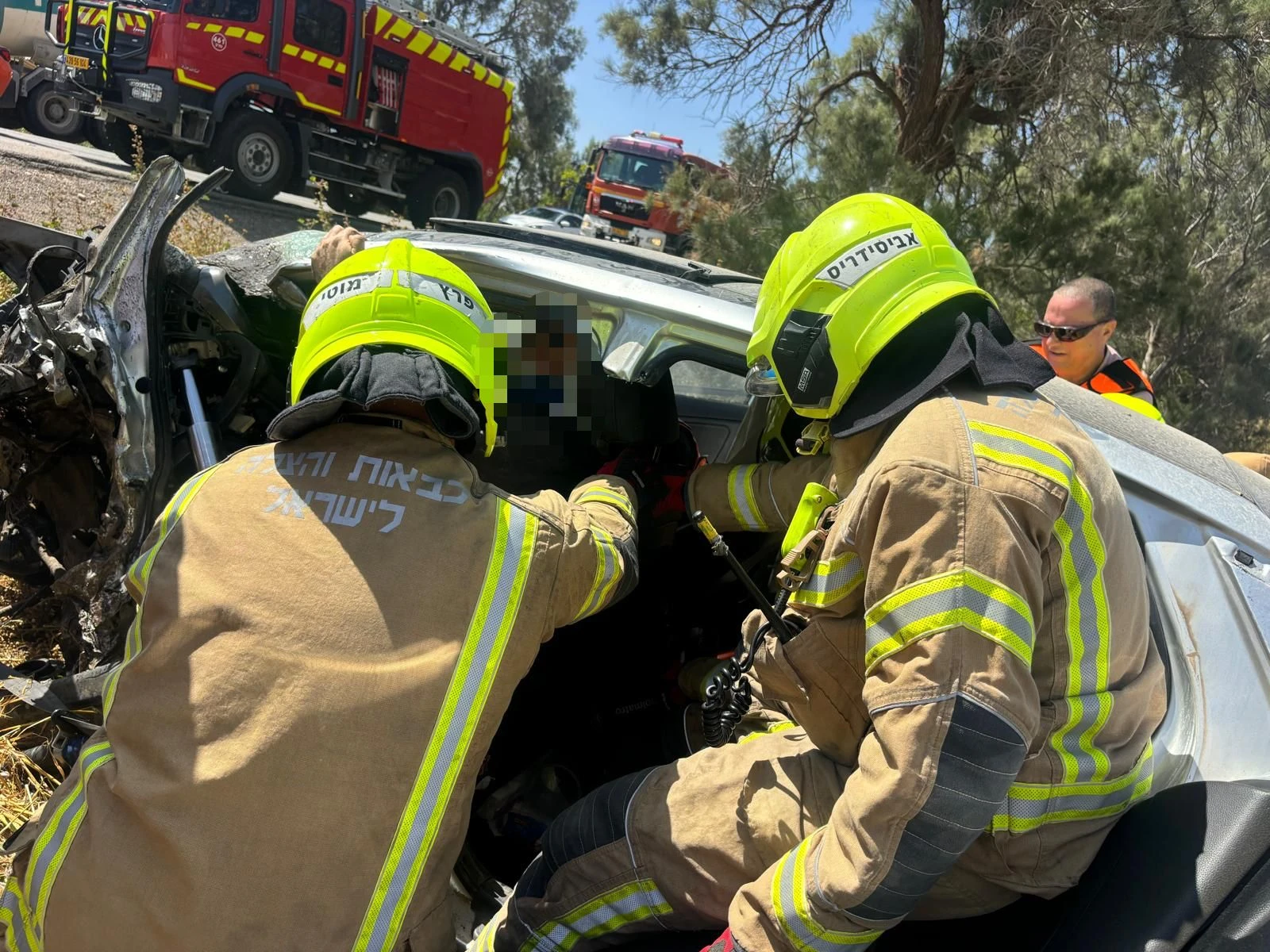 חילוץ הנהג מרכבו בכביש 293
