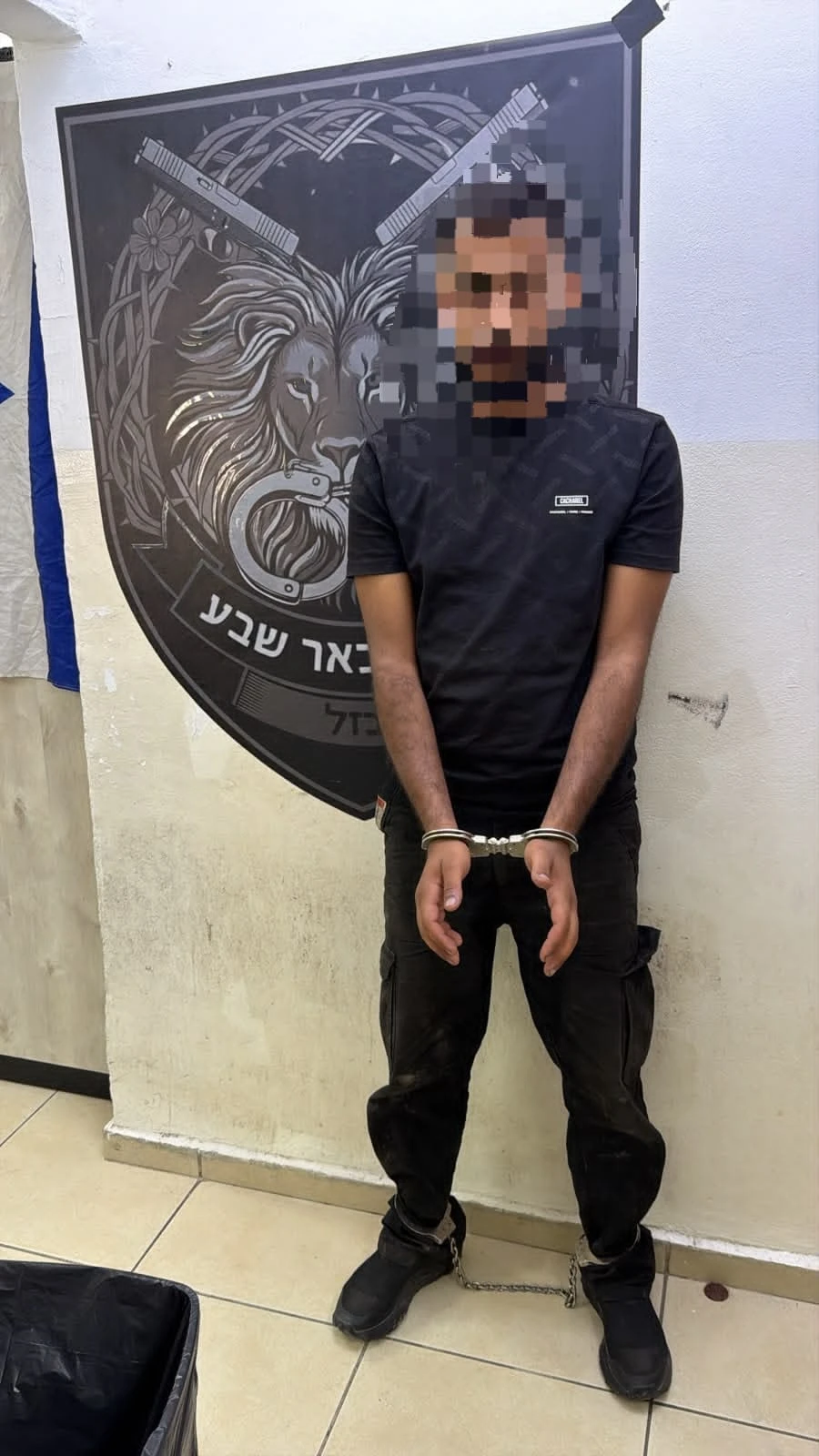 תושב רהט שהואשם בשוד אלים של אישה בכיסא גלגלים